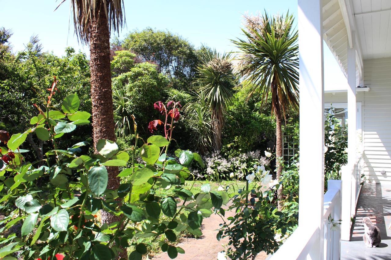 Browns Boutique Bed And Breakfast Whanganui Eksteriør billede