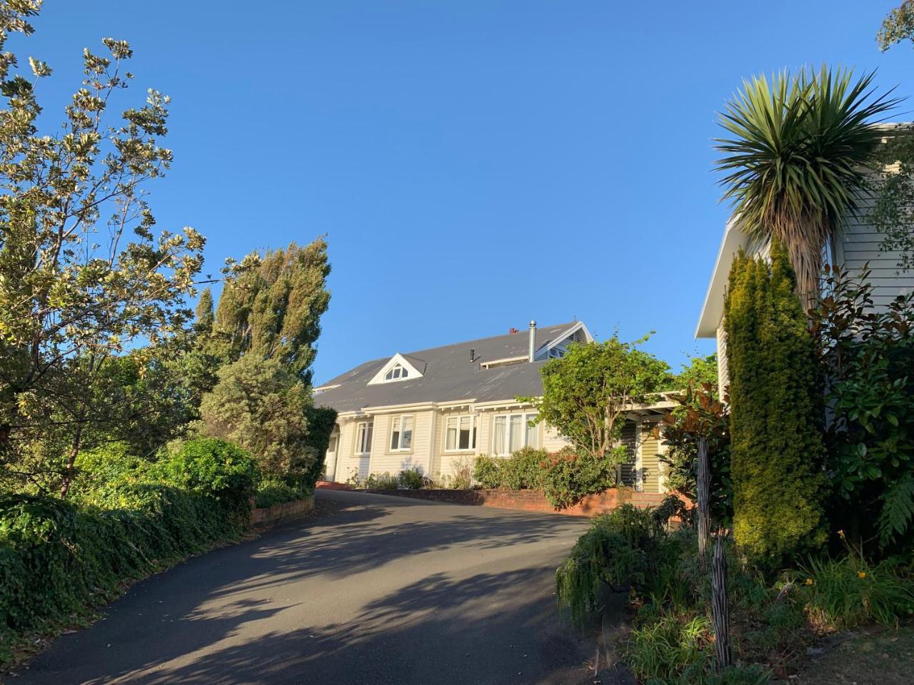 Browns Boutique Bed And Breakfast Whanganui Eksteriør billede